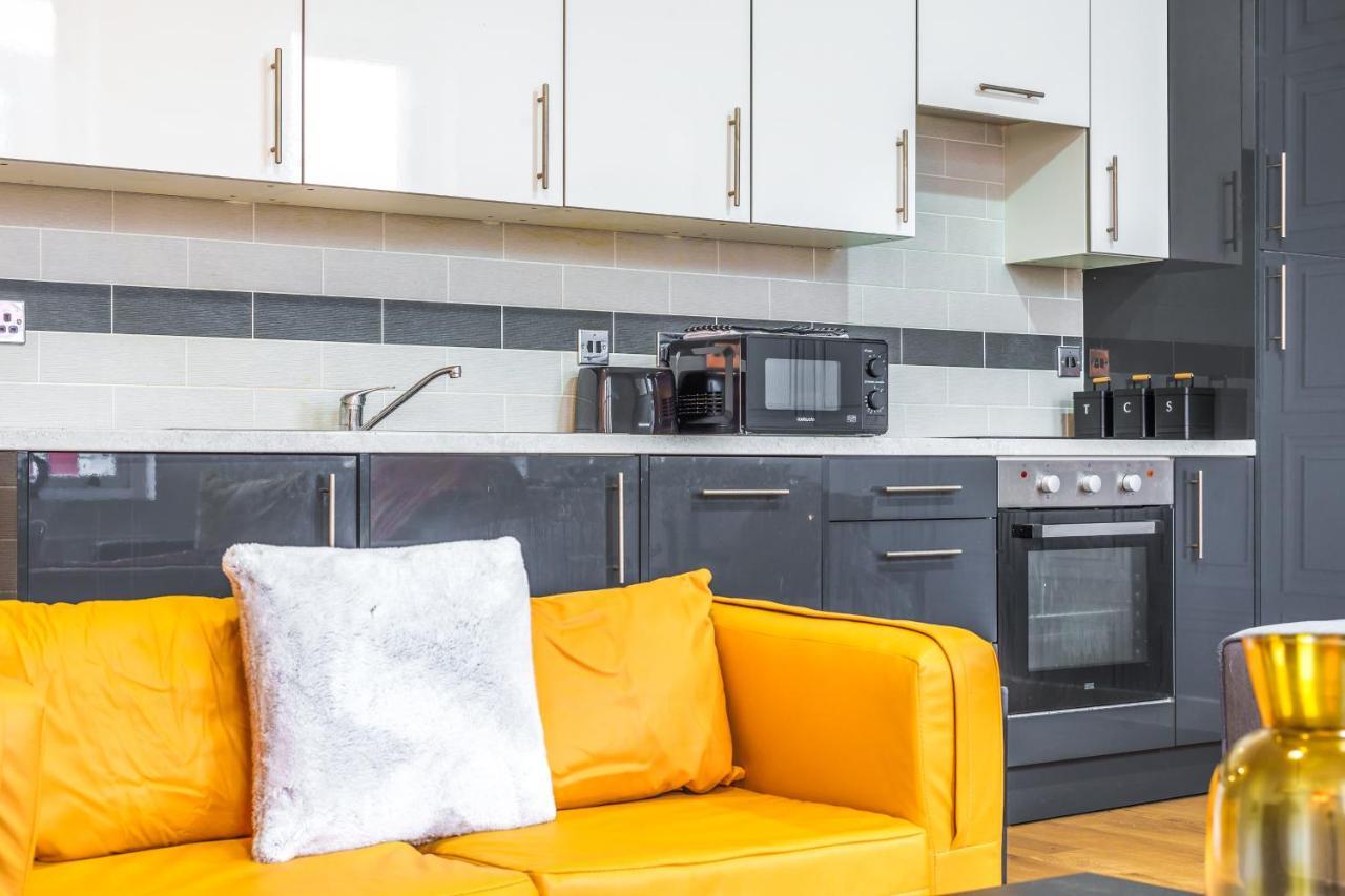 Spacious City Centre Apartment - Sleeps 8 Liverpool Buitenkant foto